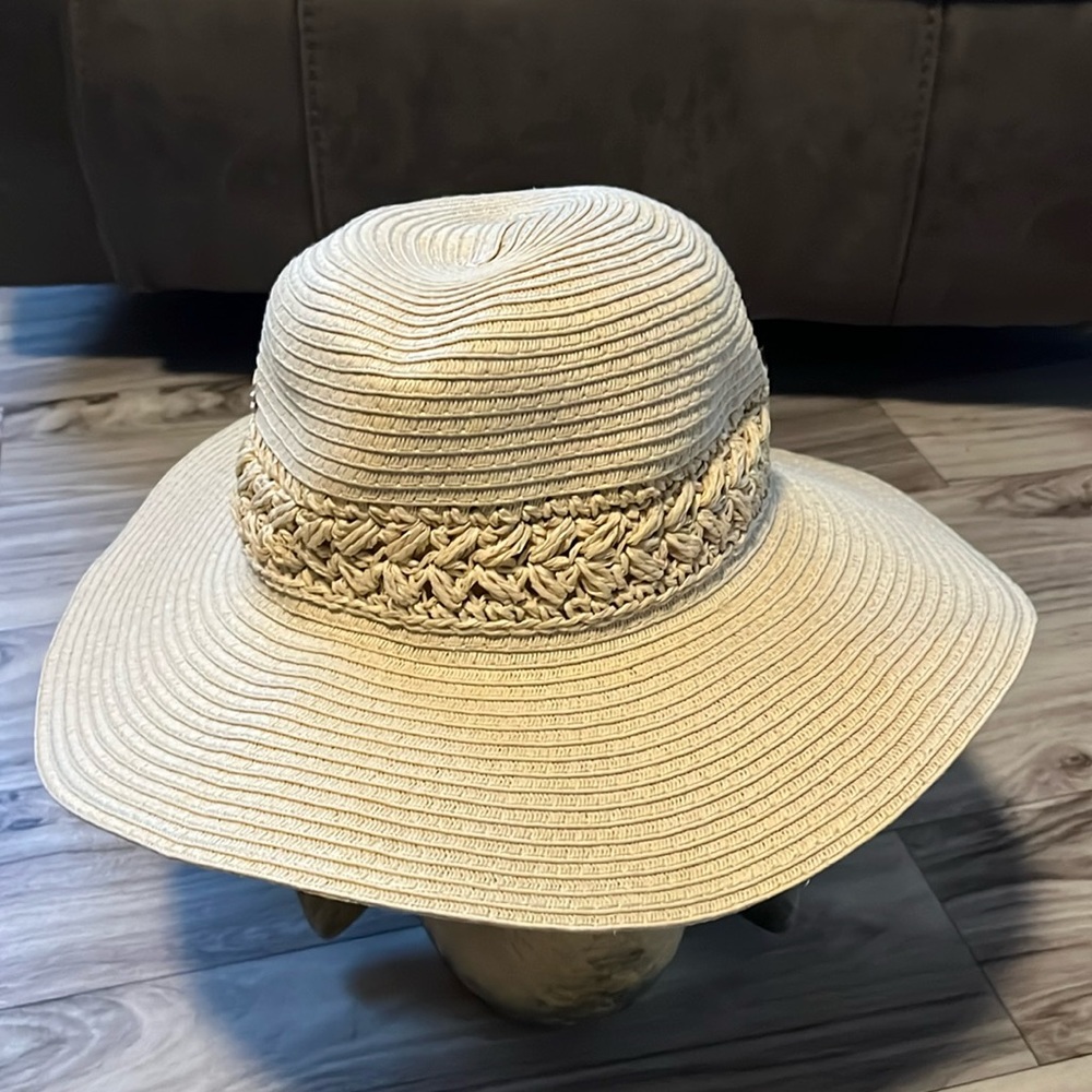 Women’s Capelli Straw Hat
